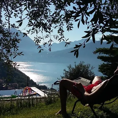 Couette-café Silvi Piscina Sauna E Hot Tub Perledo